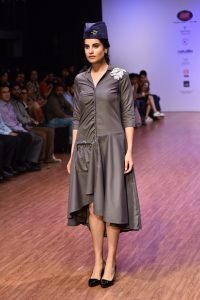 12-grey-dress-with-clutch-pocket